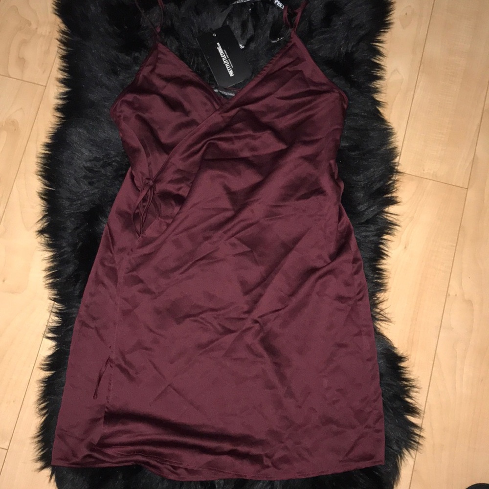 Burgundy wrap on dress! ❤️